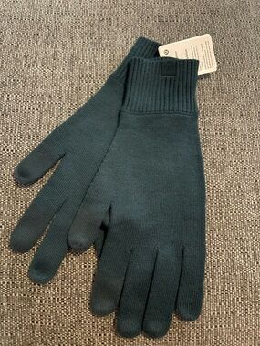 NWT Lululemon Warm Revelation Gloves  - XL